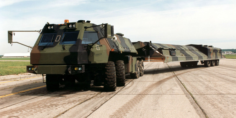 Illustration for article titled Why the LGM-135A Midgetman Was America's Shortest-Lived Mobile Nuke